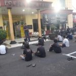 Sebanyak 14 pemuda di kawasan Kecamatan Neglasari, Kota Tangerang diamankan petugas Polres Metro Tangerang Kota, Polsek Neglasari, Minggu, 27 November 2022.
